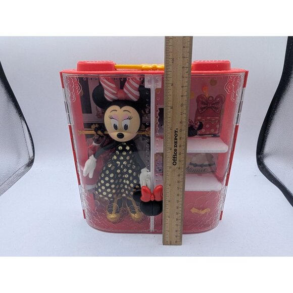 Disney Parks 2020 Minnie Mouse Christmas Poseable Doll Fashion Play Set - Picture 5 of 12